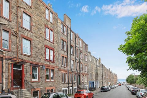 10A/Bf3, Kings Road, Portobello, Edinburgh EH15