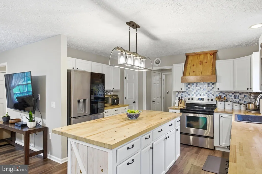 Additional image 7 of 2645 Dry Run Road, Luray, VA 22835