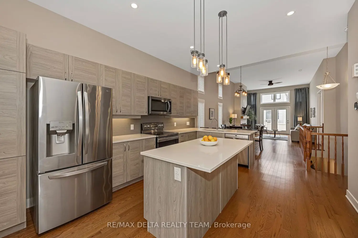 161 Bristol Crescent photo 3