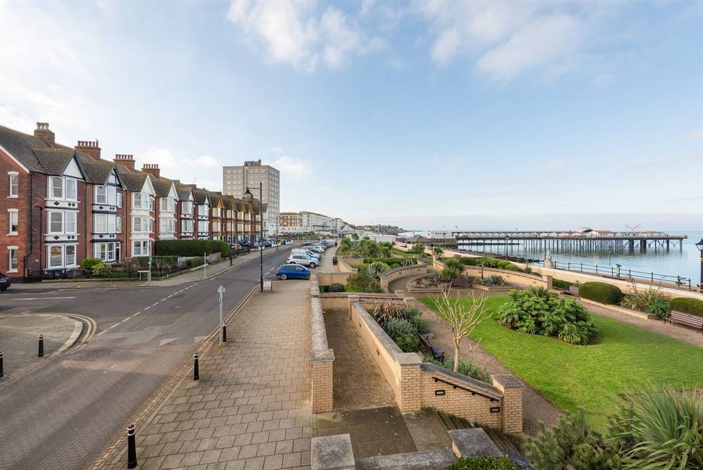 Additional image 2 of 5 bed terraced house for saleCentral Parade, Herne Bay CT6