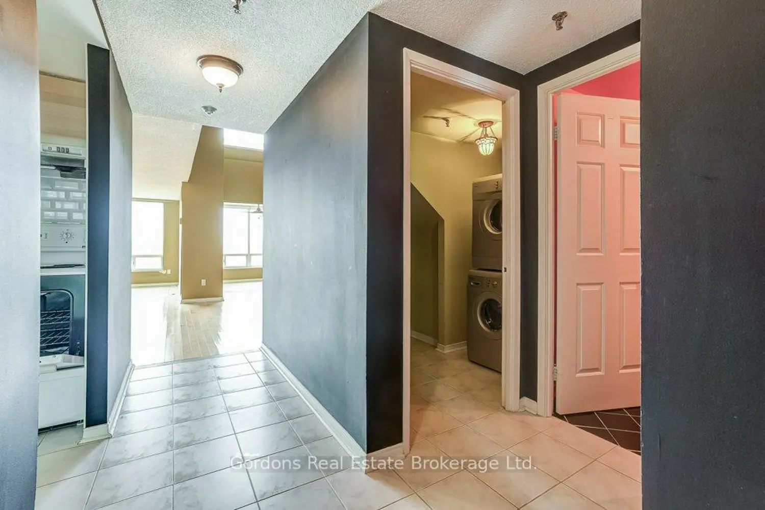5800 Sheppard Avenue 517 photo 4