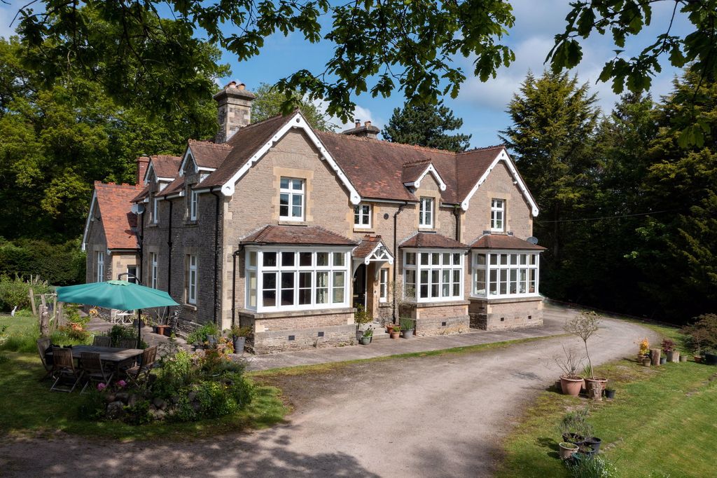 5 bed detached house for saleHaywood Lane, Hereford HR2