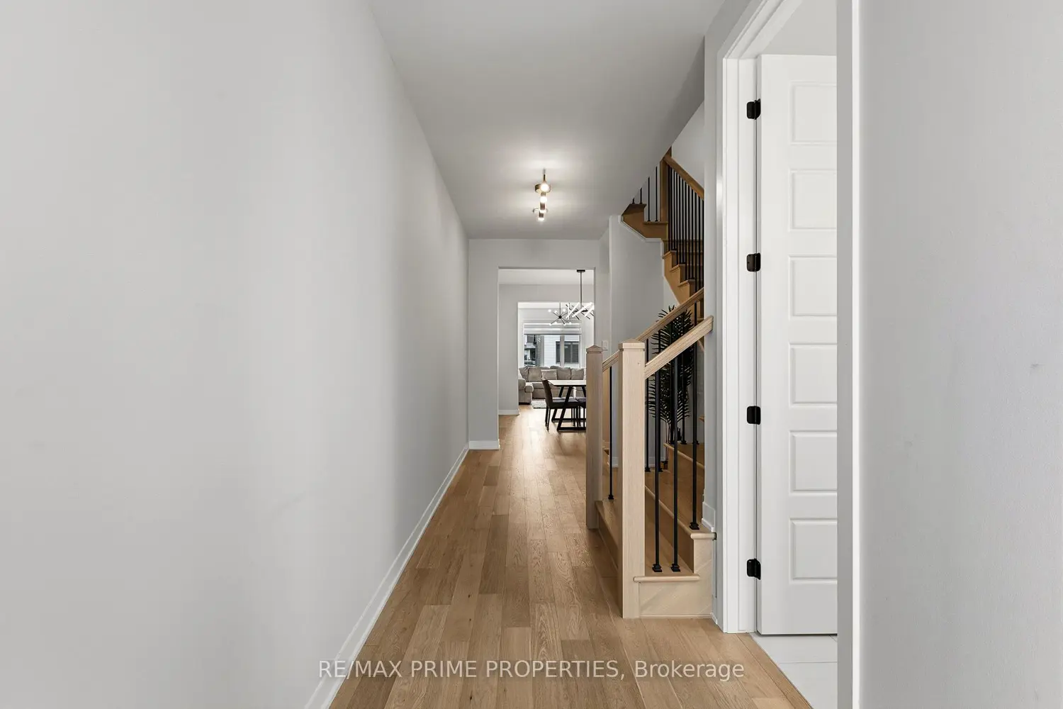 222 Douglas Hardie Street