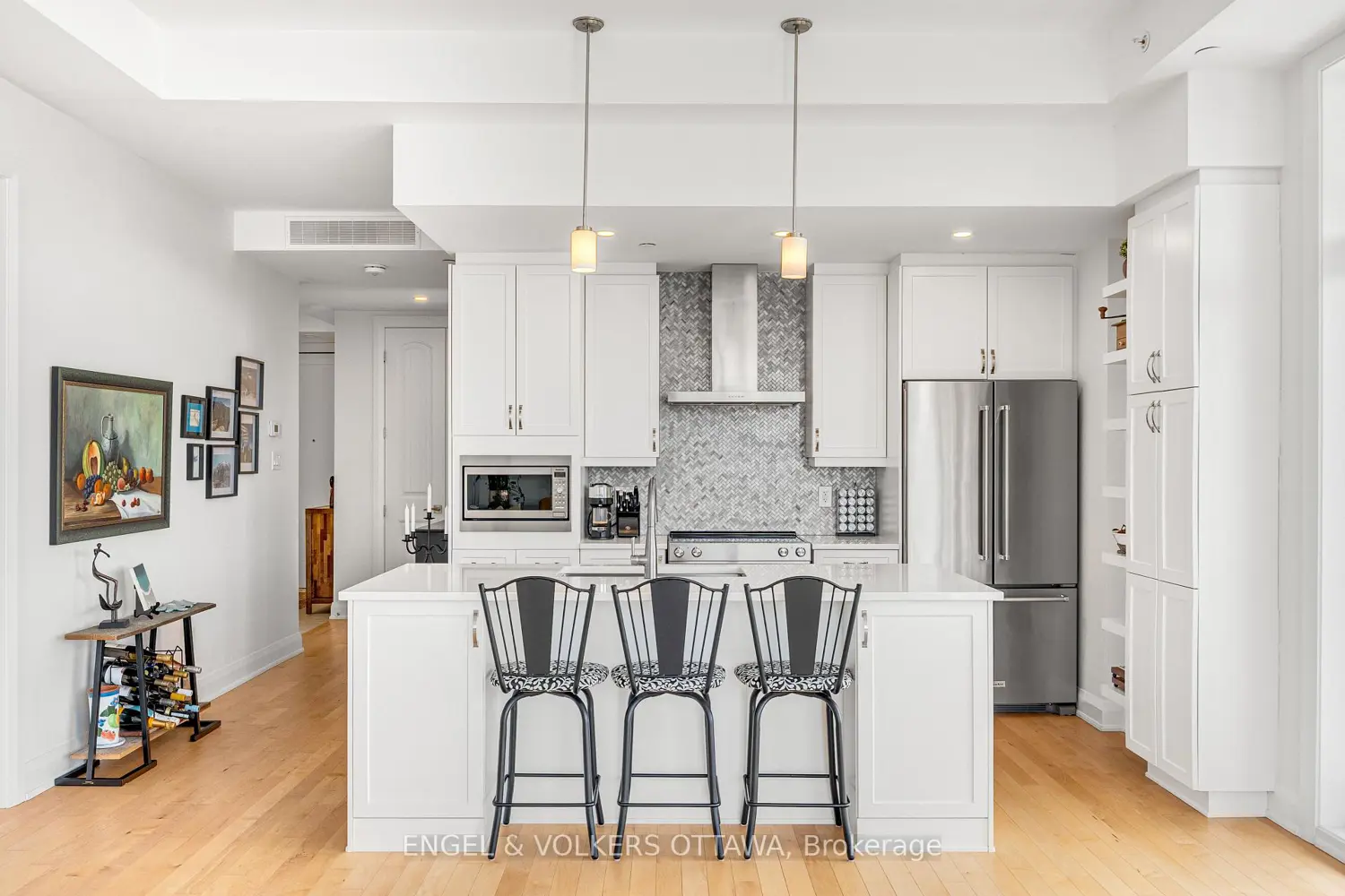 Additional image 5 of 110 Cortile Private 402