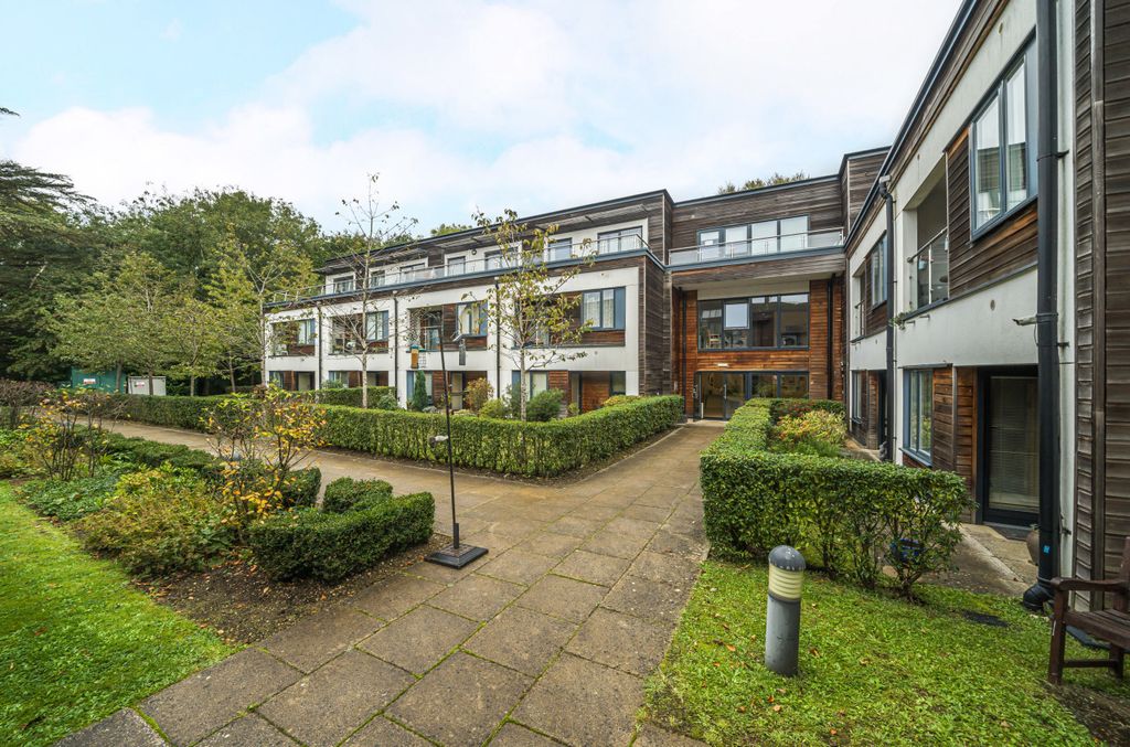 Additional image 5 of 1 bed flat for saleWispers Lane, Haslemere, Surrey GU27