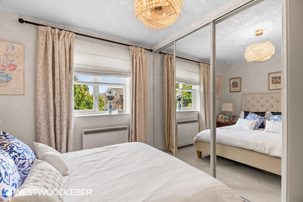 Additional image 16 of 3 bed flat for salePlomer Avenue, Hoddesdon EN11