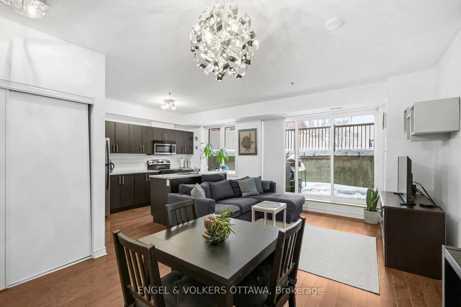 429 Kent Street 123