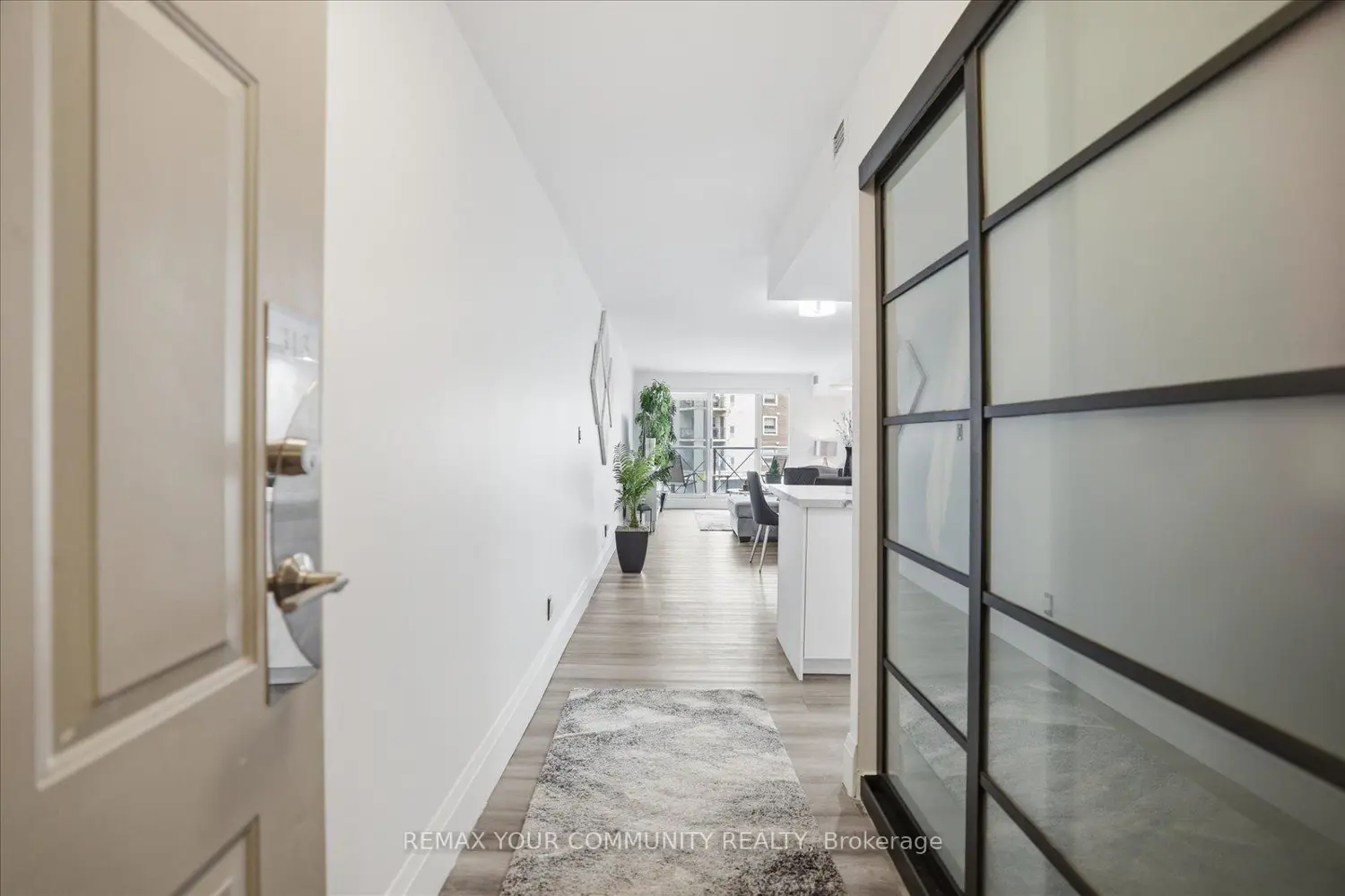 121 Woodbridge Avenue 313