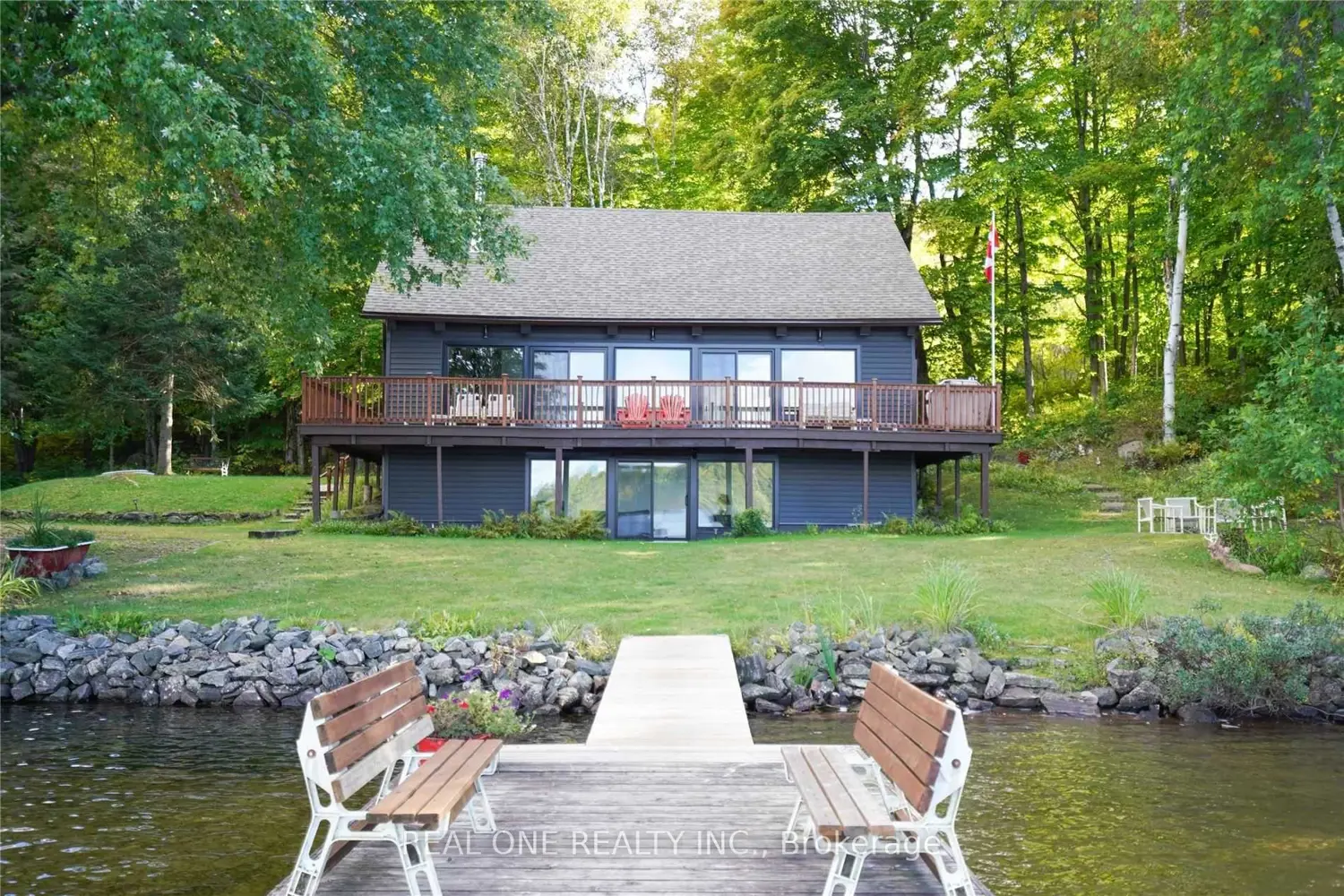 1 Muskoka Estates Road