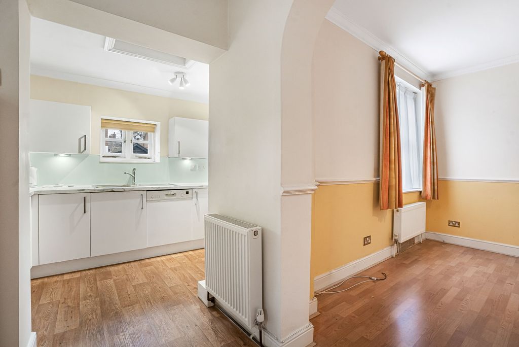Additional image 5 of 2 bed flat for saleMilton Road, Harpenden AL5