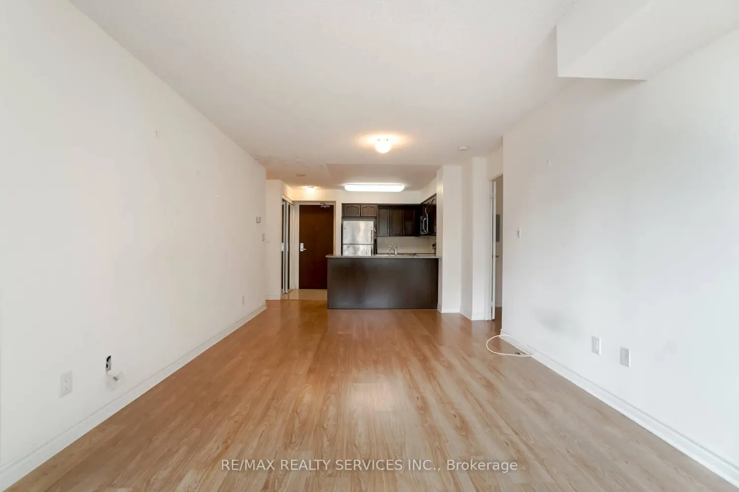 335 Rathburn Road 1710 photo 4