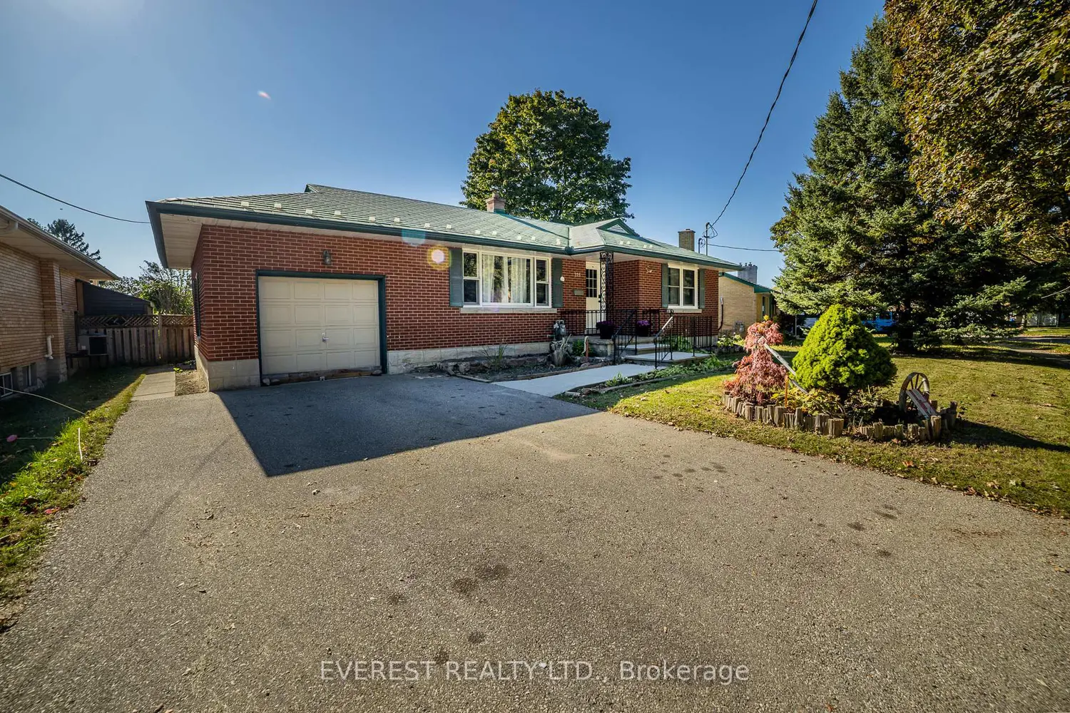 225 Woodhaven Road photo 3
