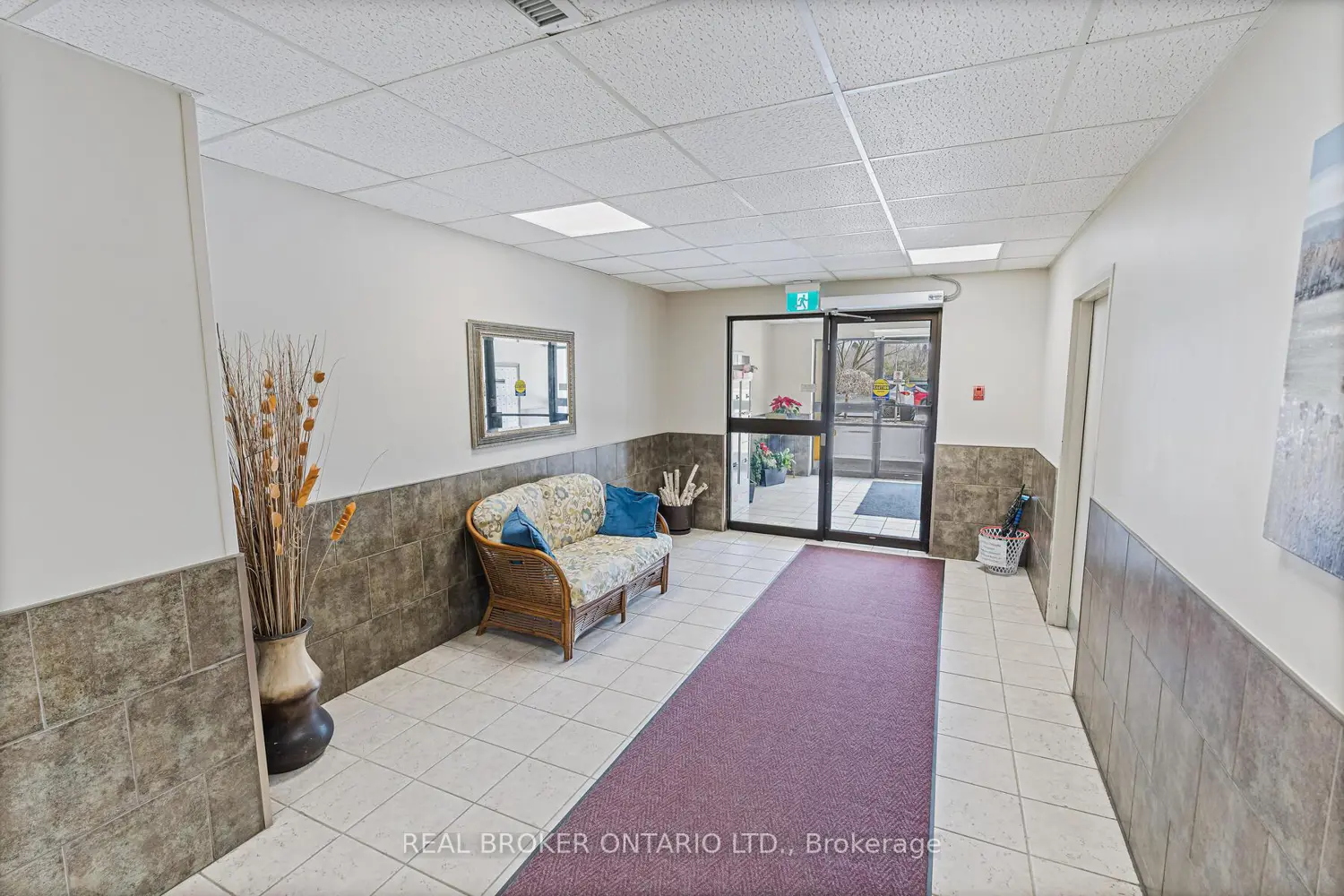 358 Waterloo Avenue 606 photo 2