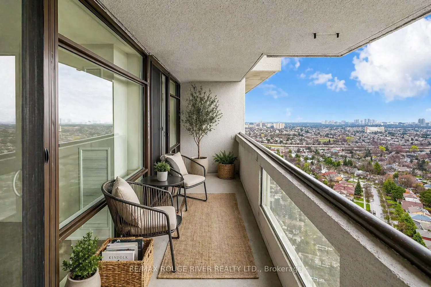 1555 Finch Avenue 3007
