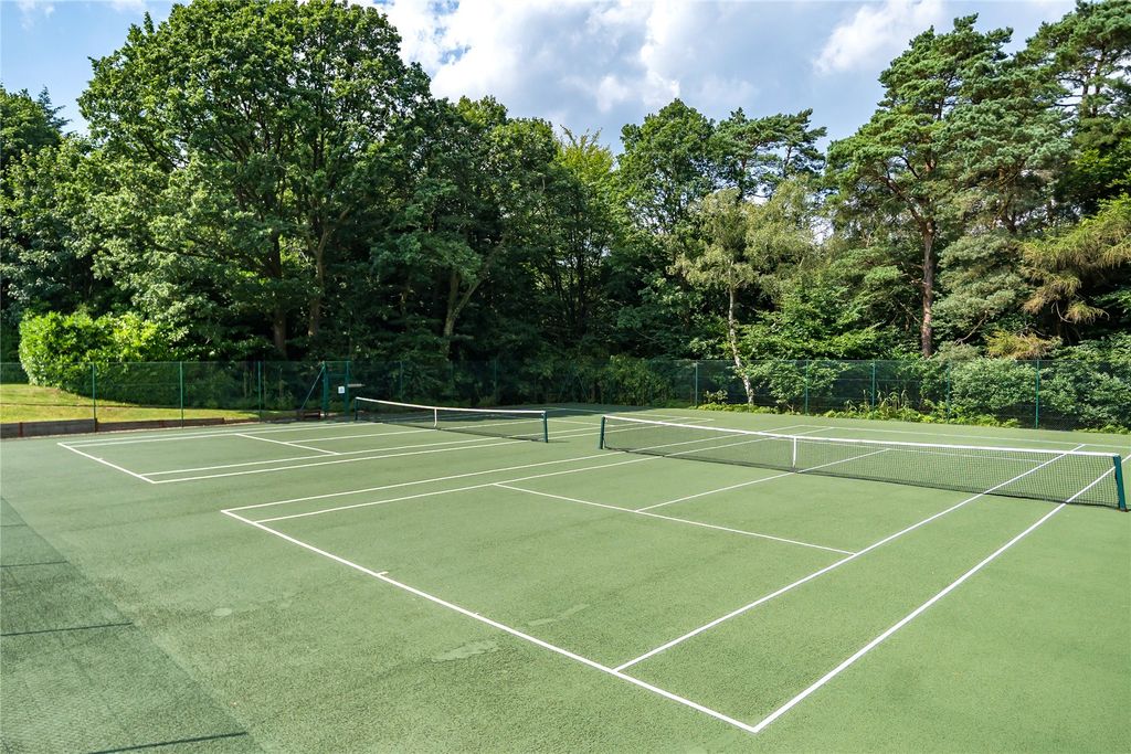 Additional image 17 of 3 bed flat for saleHindhead, Surrey GU26