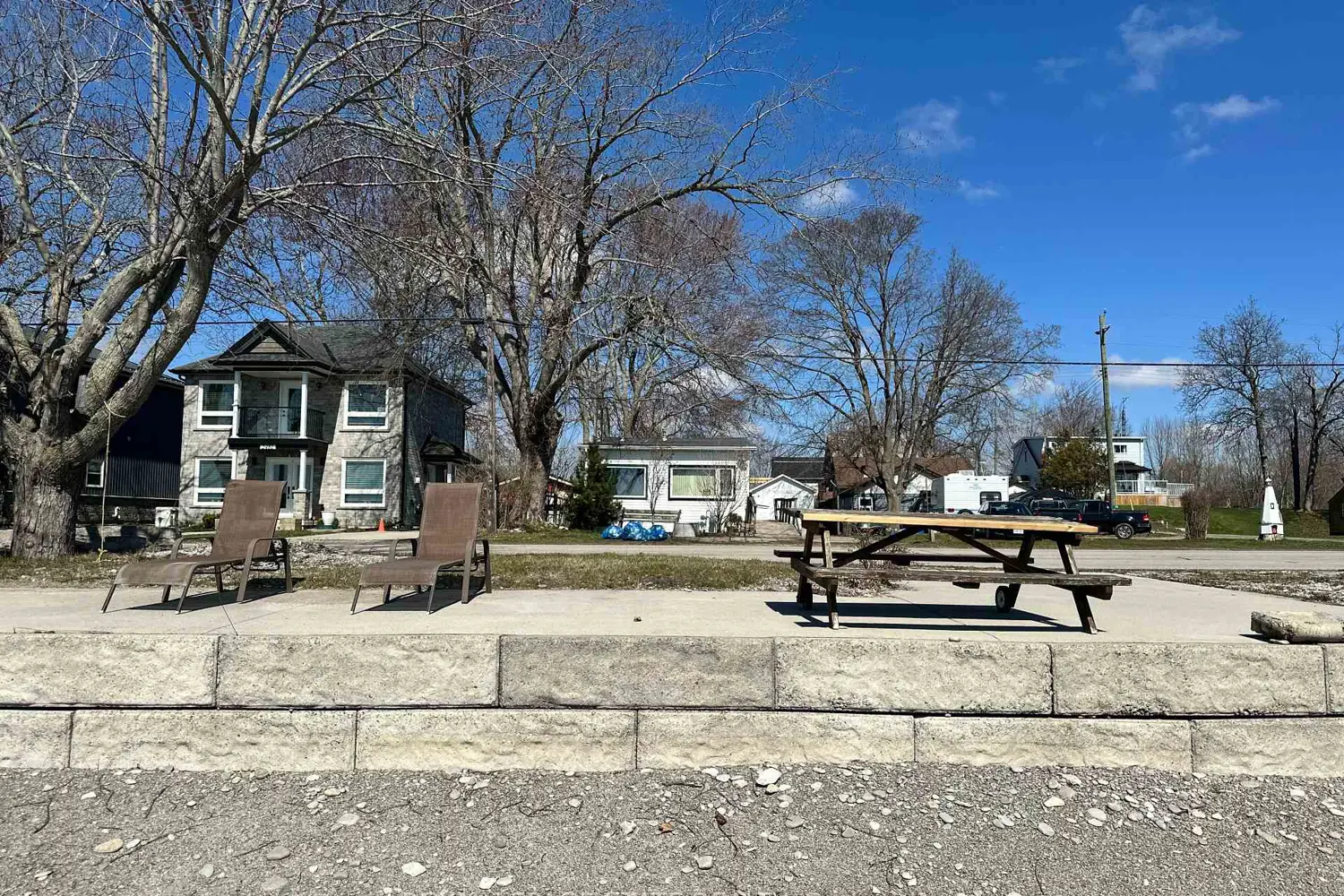 2483 North Shore Drive photo 2