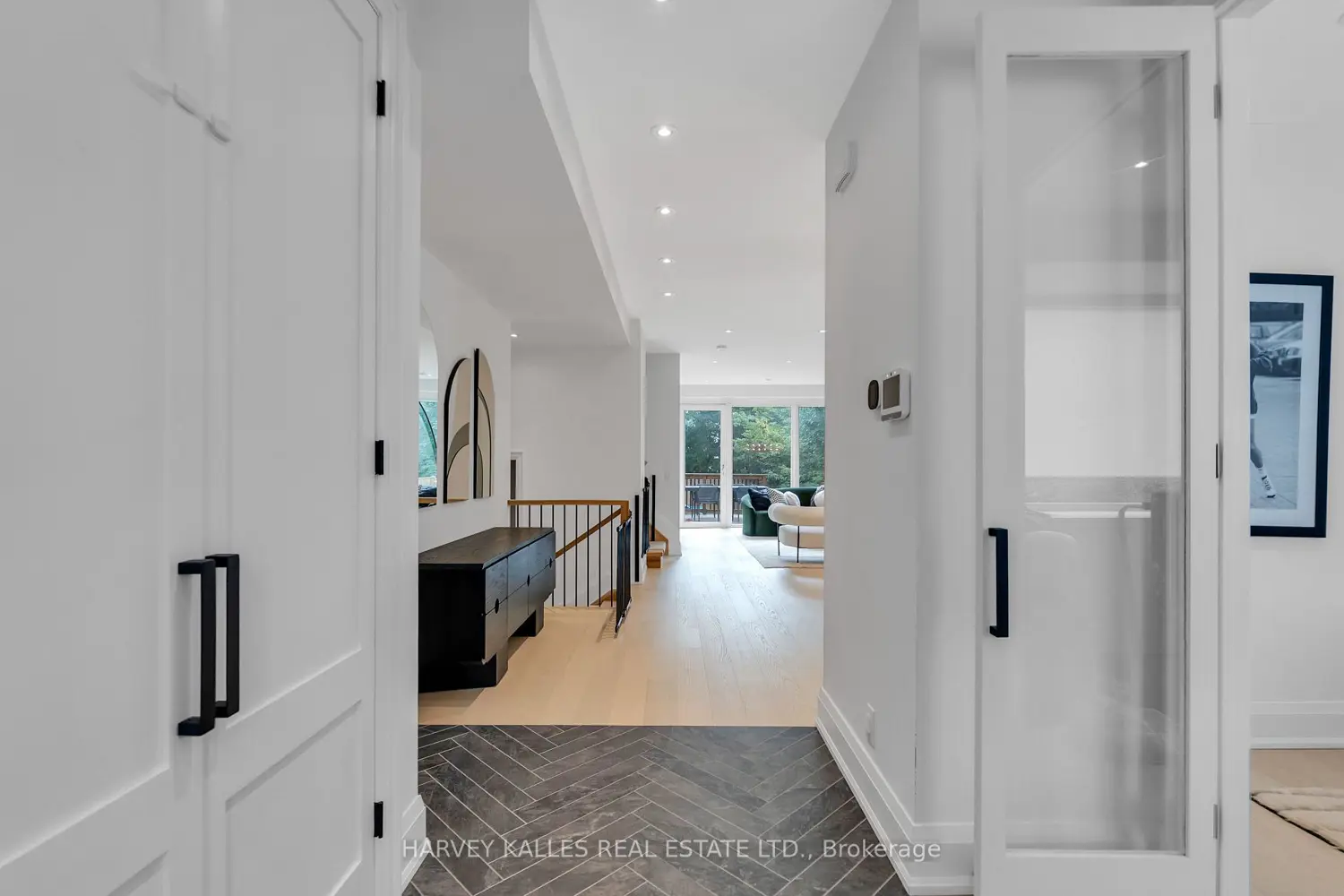 32 Almont Road photo 5