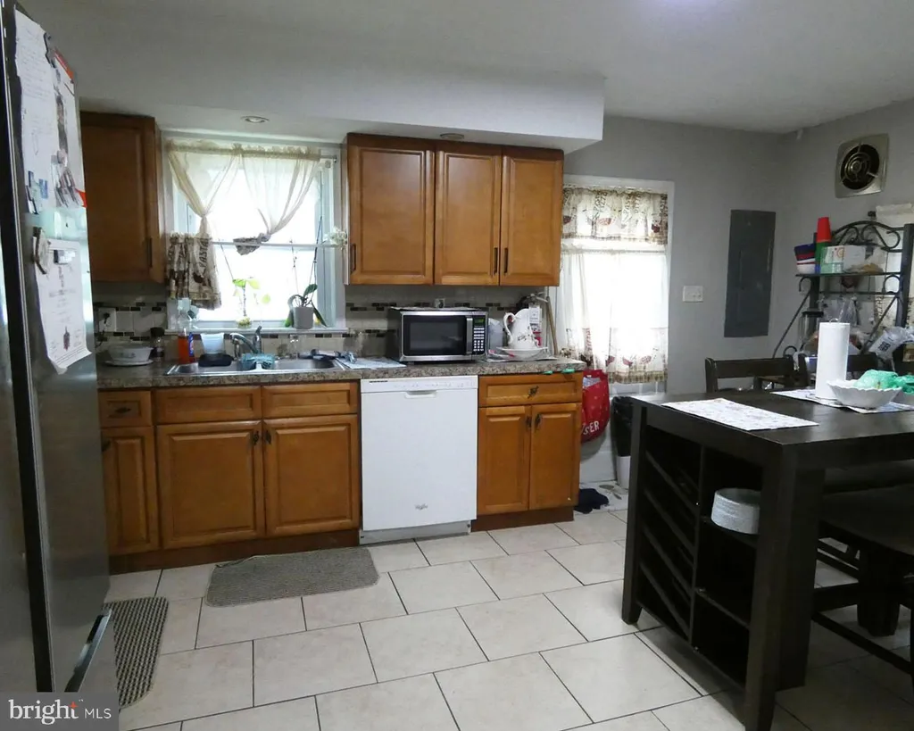 Additional image 10 of 256 H Street, Carneys Point, NJ 08069