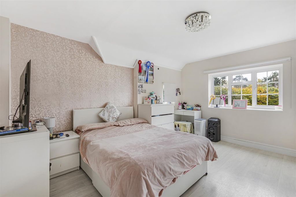 Additional image 15 of 5 bed detached house for saleYewlands, Hoddesdon EN11