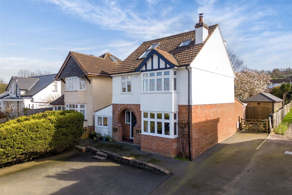 5 bed detached house for saleMonkton Road, Honiton, Devon EX14