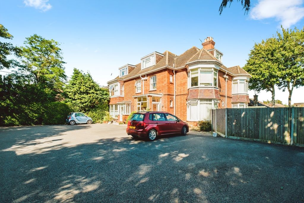 Additional image 5 of 1 bed property for saleKings Barn Villas, Steyning, West Sussex BN44