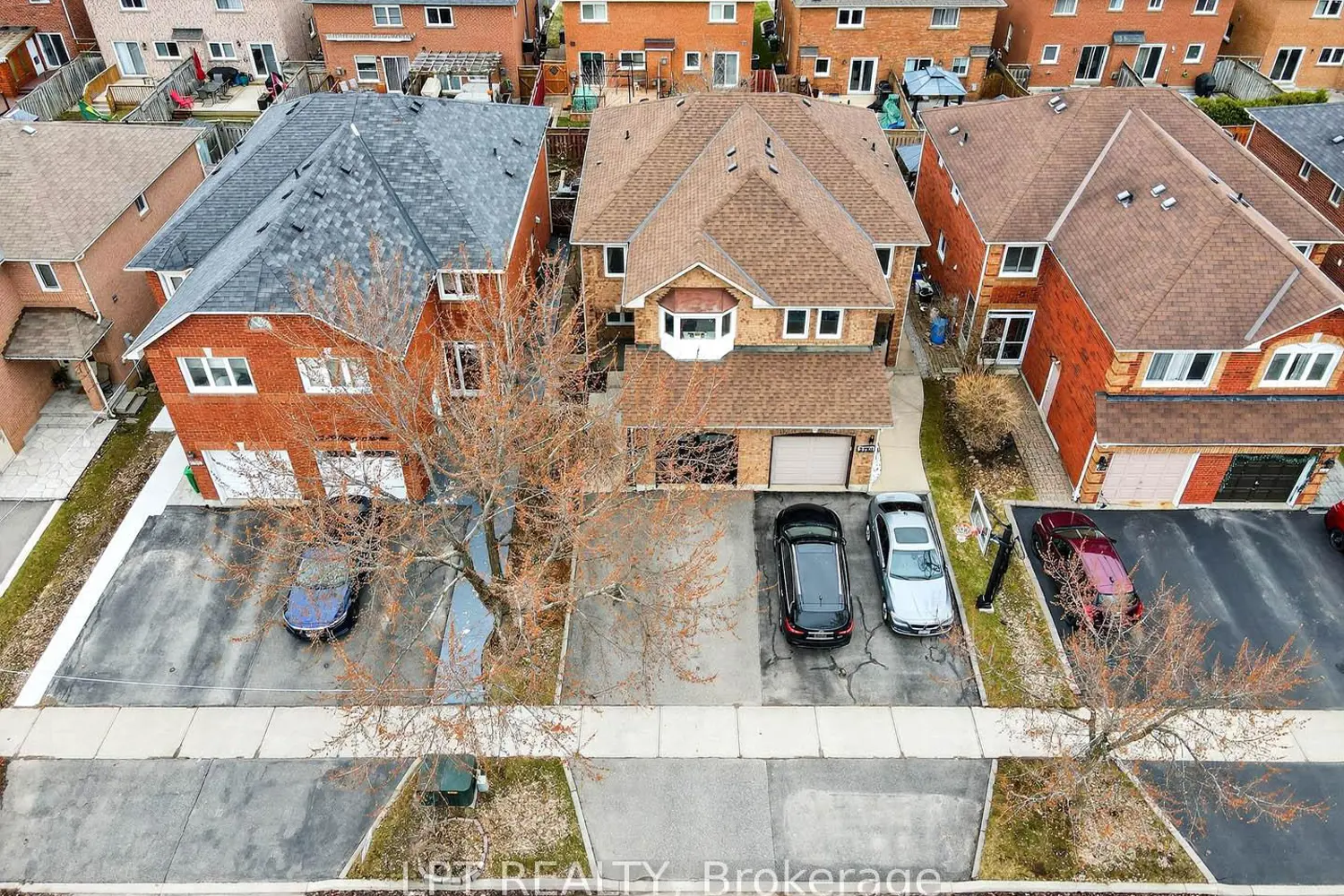 3753 Densbury Drive photo 3