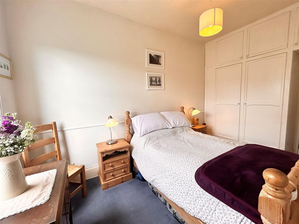 Additional image 22 of 6 bed end terrace house for saleGrandsmere Place, Halifax HX3