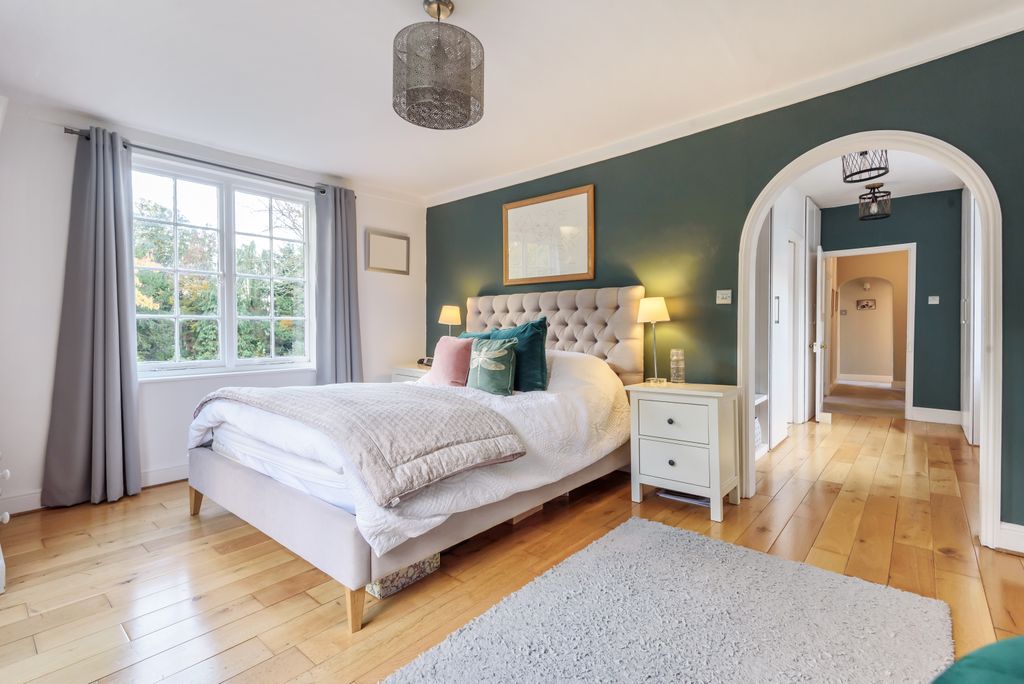 Additional image 8 of 6 bed detached house for saleHertingfordbury Road, Hertford SG14