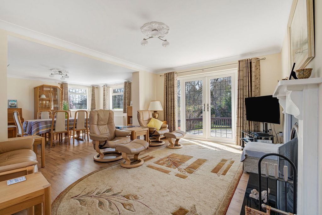 Additional image 8 of 3 bed bungalow for saleChesworth Close, Horsham, West Sussex RH13