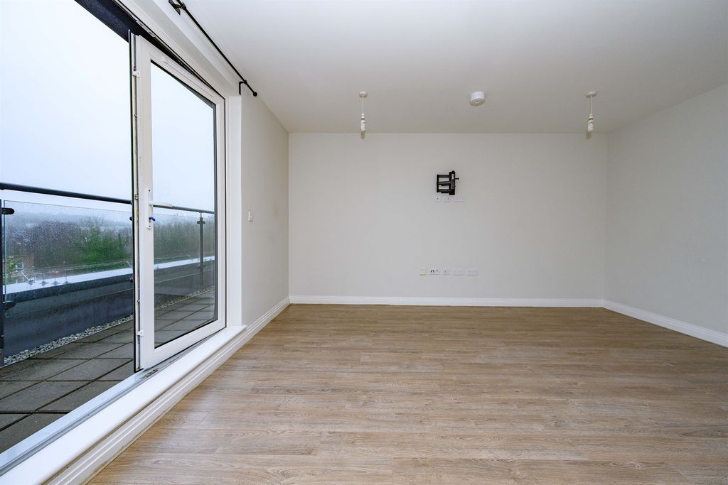 Additional image 6 of 2 bed penthouse for saleEbberns Road, Hemel Hempstead HP3