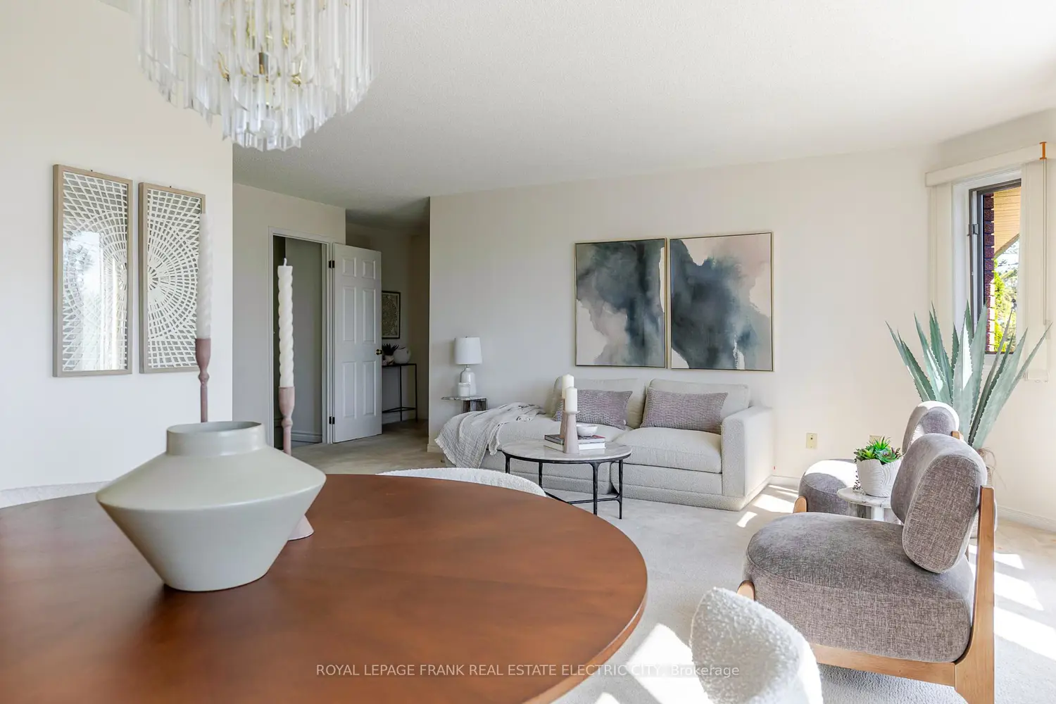 36 Champlain Crescent 30 photo 4
