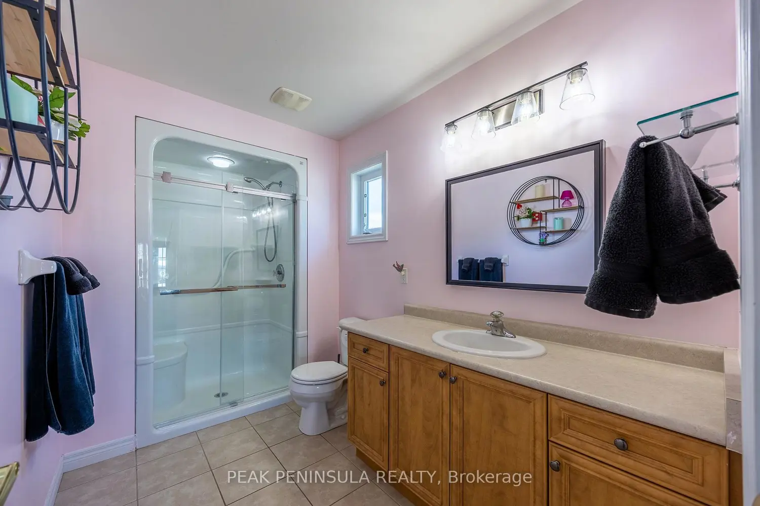 63 Upper Canada Drive photo 2