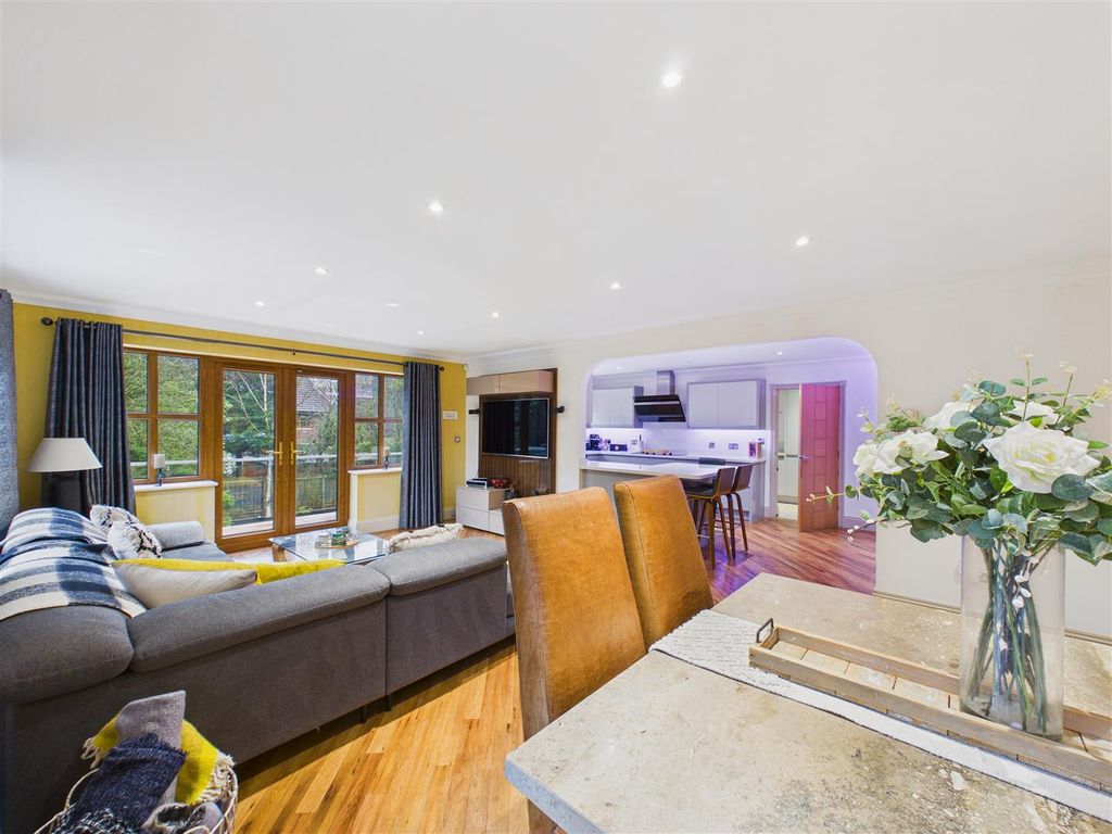 Additional image 12 of 5 bed detached house for saleHeads Lane, Hessle HU13