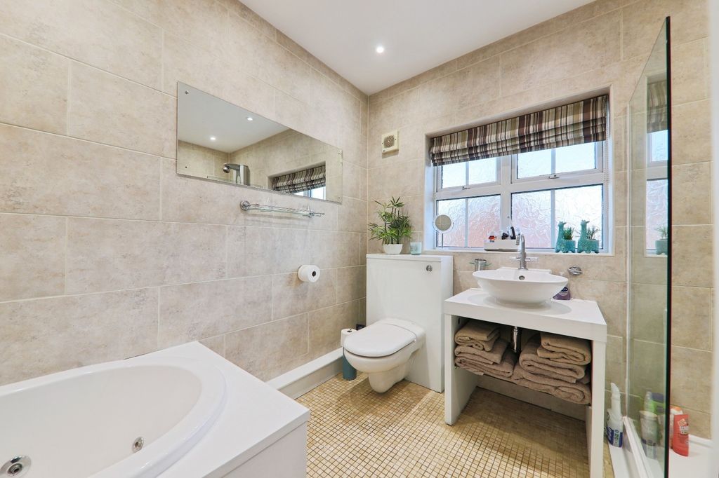 Additional image 15 of 4 bed detached house for saleBirch Close, Hessle HU13