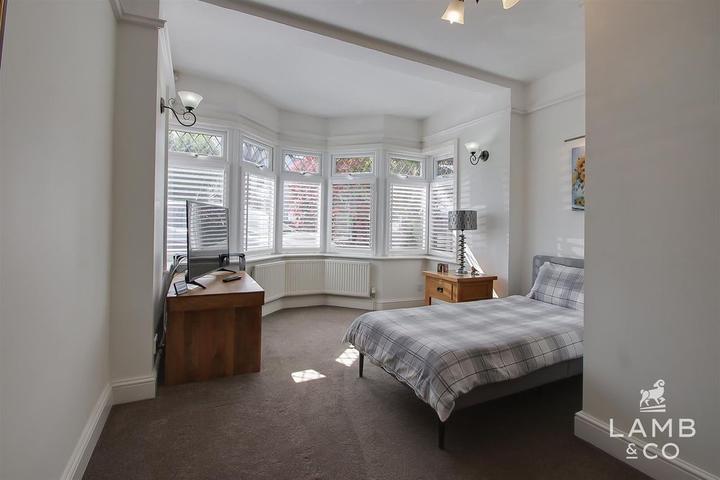Additional image 20 of 5 bed detached house for saleFronks Road, Dovercourt CO12