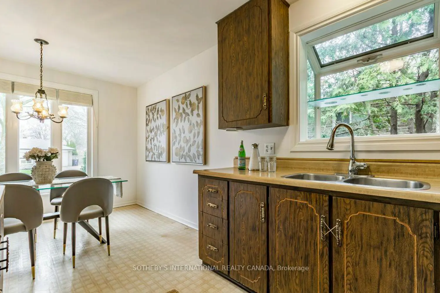 Additional image 6 of 21 Summerside Crescent