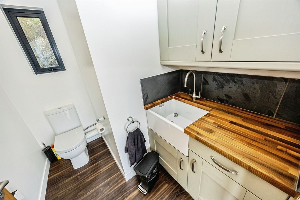 Additional image 7 of 4 bed detached house for salePule Hill, Boothtown, Halifax HX3