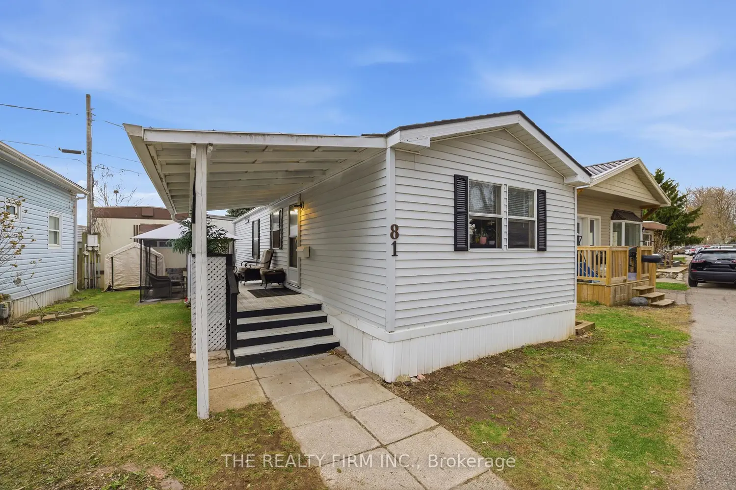 198 Springbank Drive 81 photo 3