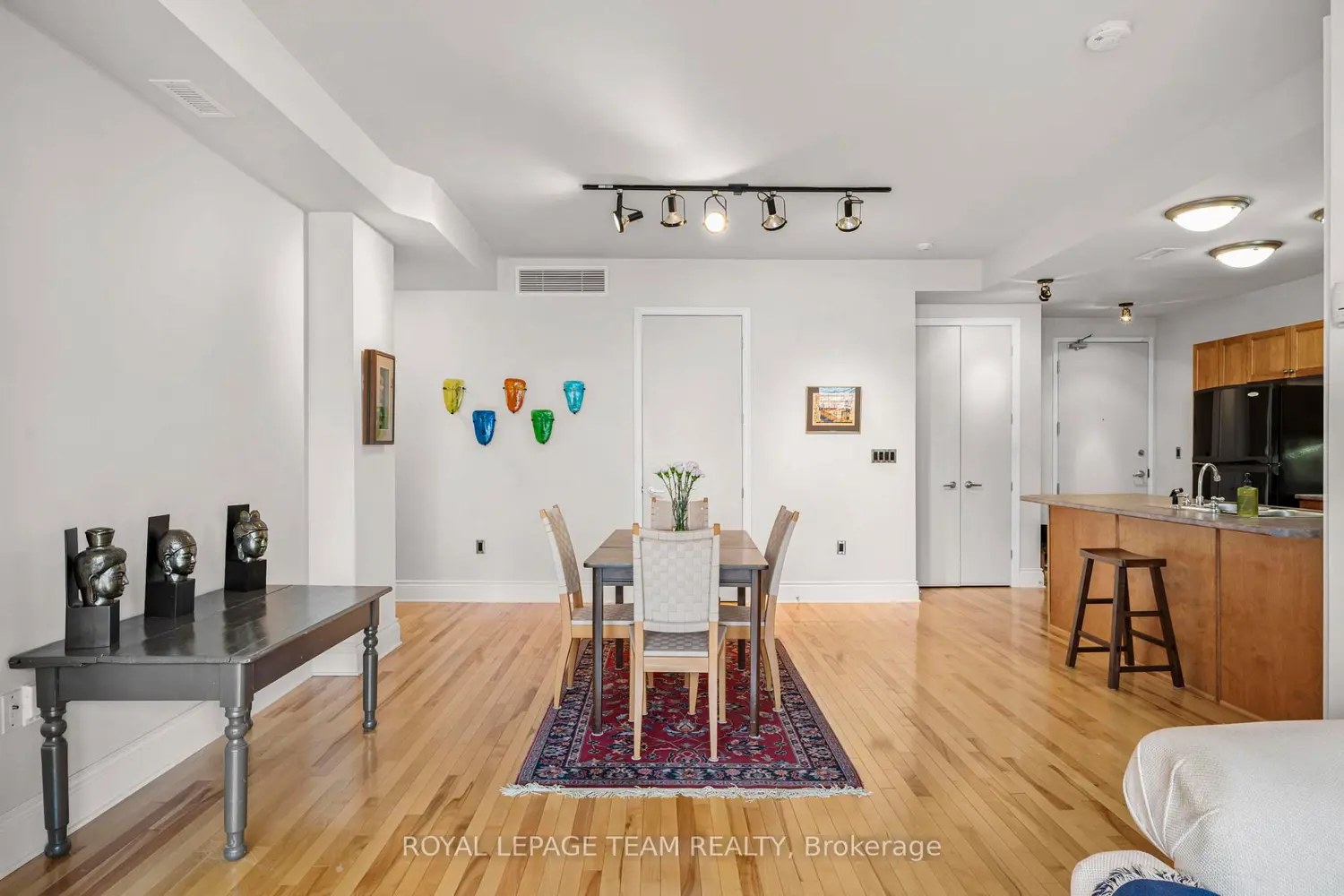 Additional image 12 of 260 Besserer Street 202