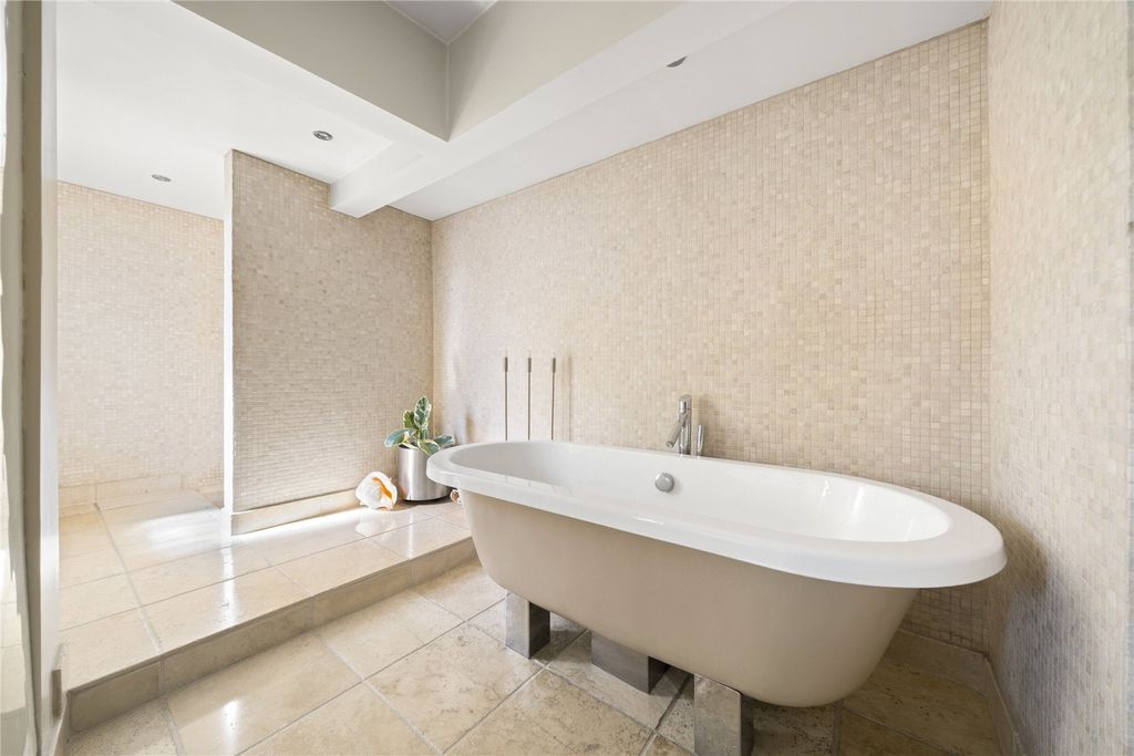 Additional image 10 of 5 bed detached house for saleNorthfield End, Henley-On-Thames, Oxfordshire RG9
