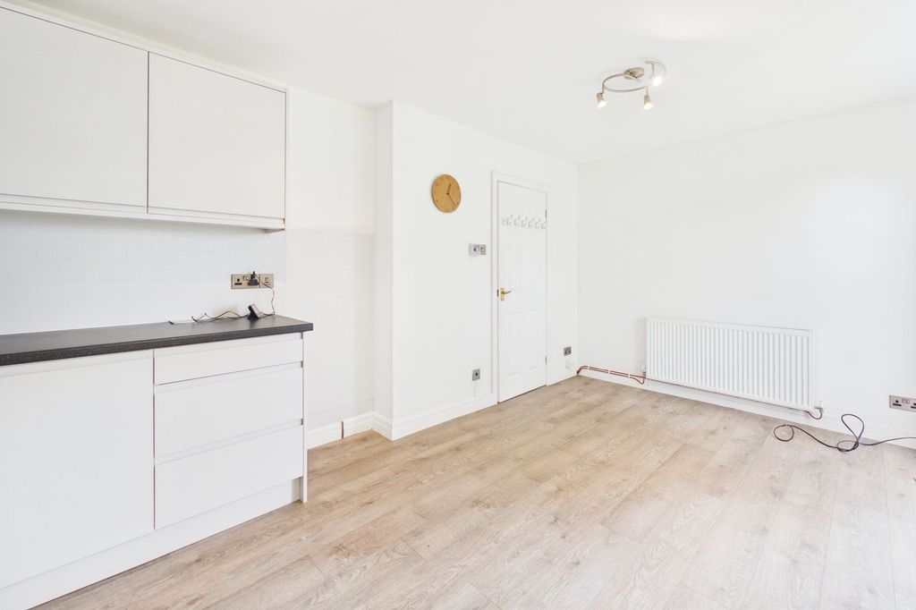 Additional image 7 of 2 bed flat for sale17 Howe Gardens, Kendal LA9