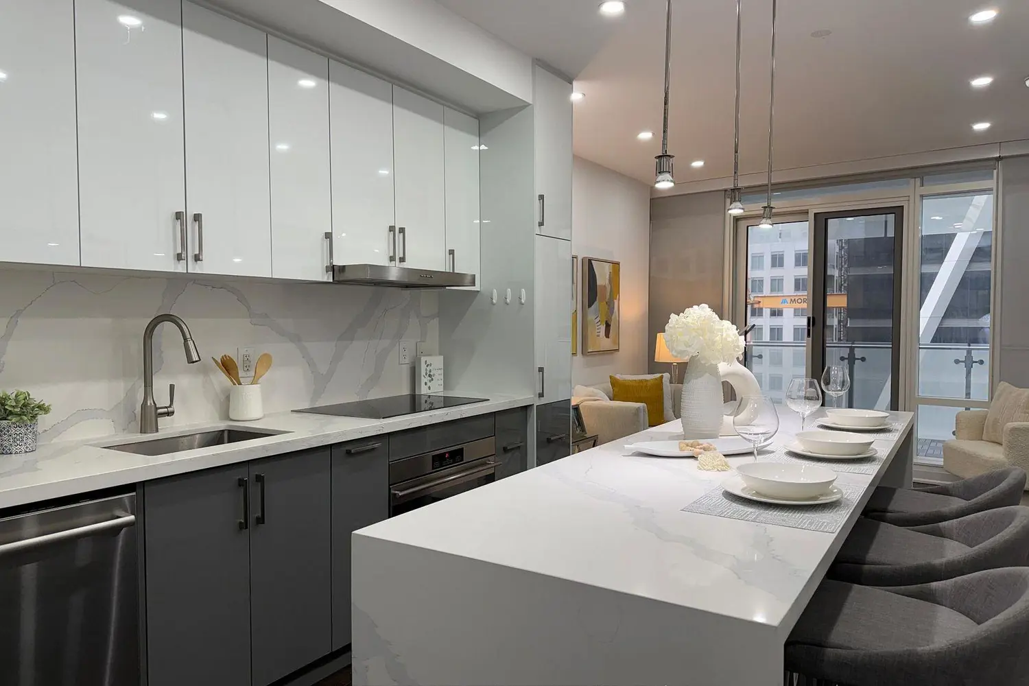 1 Bloor Street 1508