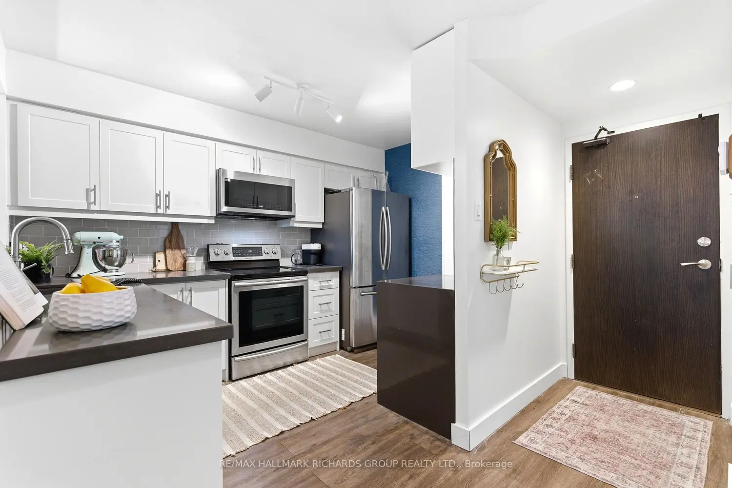 60 Homewood Avenue 501 photo 3