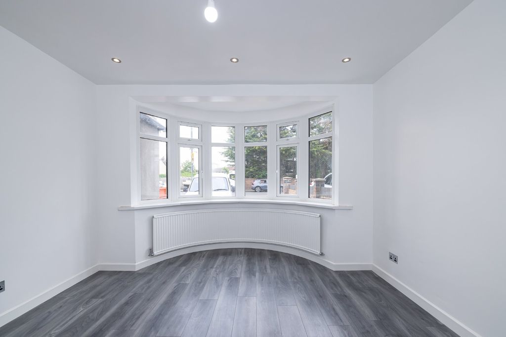Additional image 7 of 5 bed semi-detached house for saleNelson Road, Hounslow TW3
