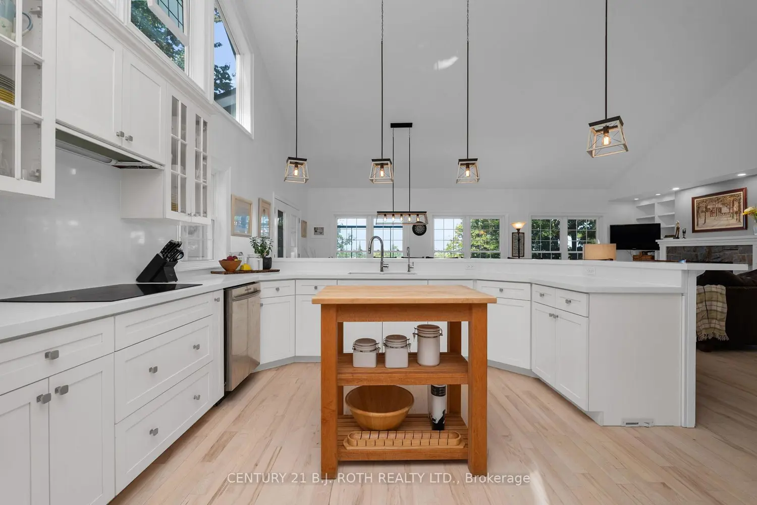 2710 Portage Trail photo 4