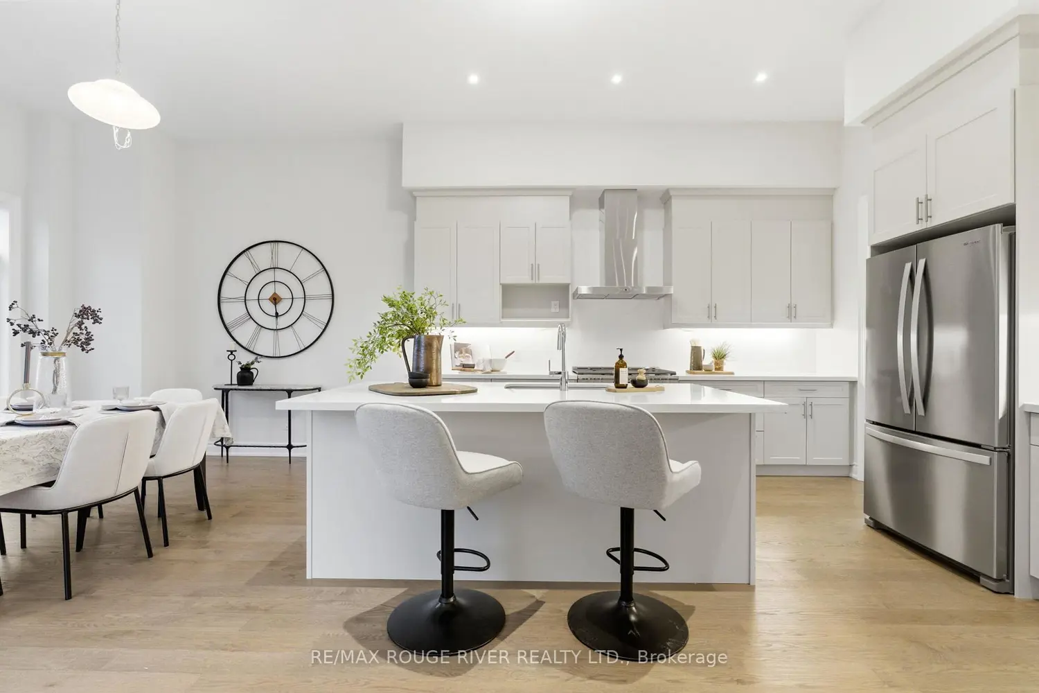15 Brabin Circle photo 4