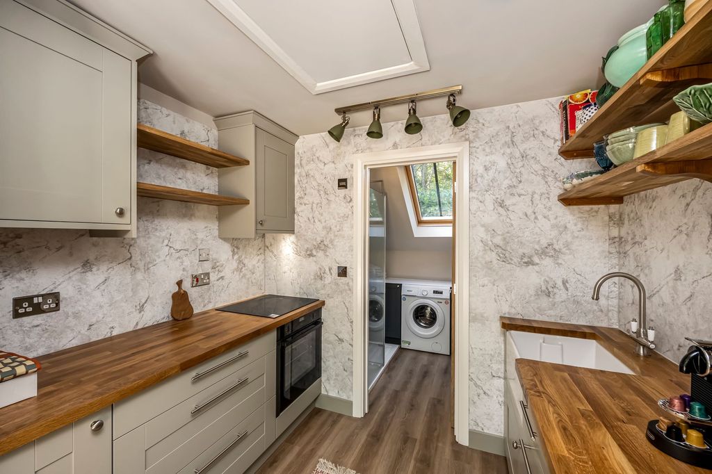 Additional image 26 of 5 bed detached house for saleWimlands Lane, Faygate RH12