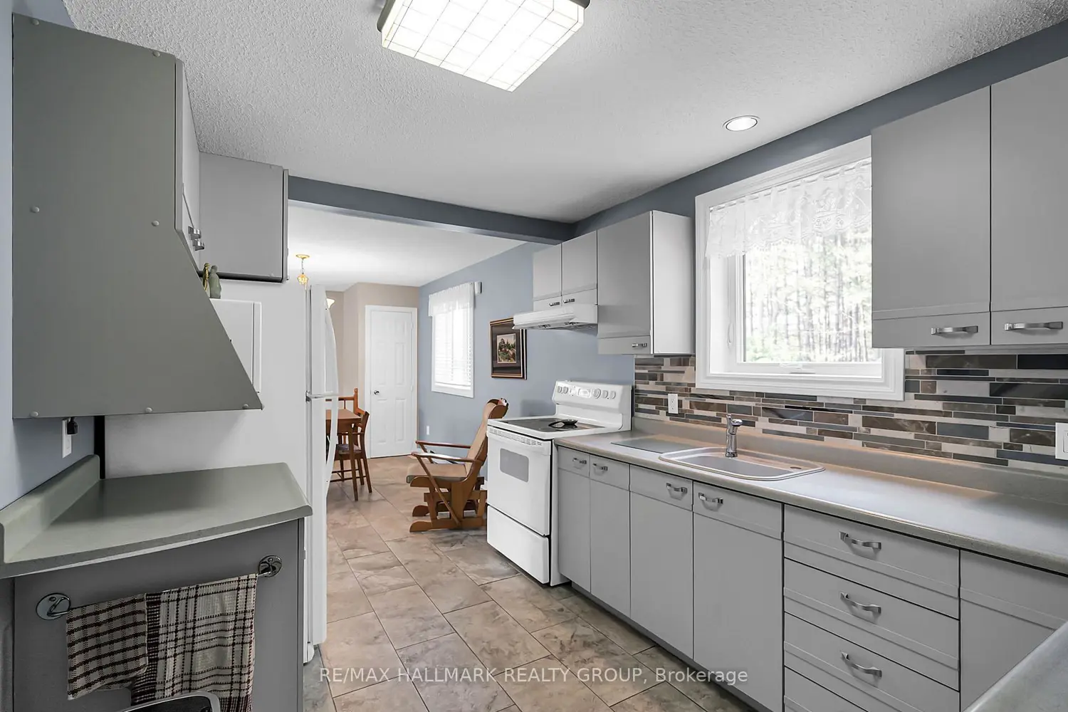 656 Ch Station Road photo 4