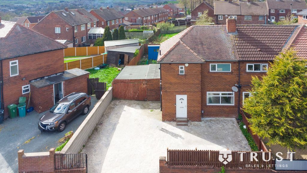 2 bed semi-detached house for saleBevor Crescent, Heckmondwike WF16