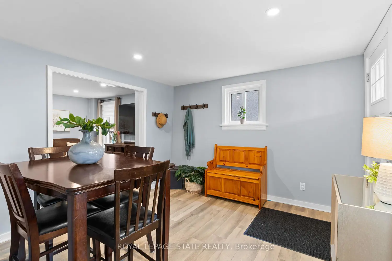 109 Wilton Avenue photo 4